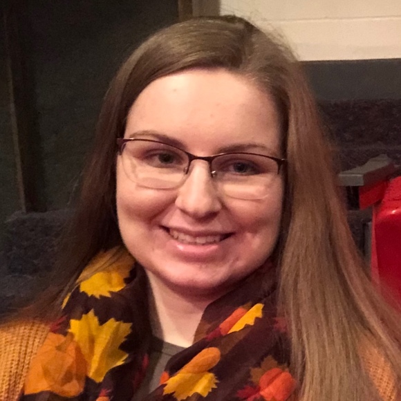 Meet your Posher, Emily - Picture 1 of 1